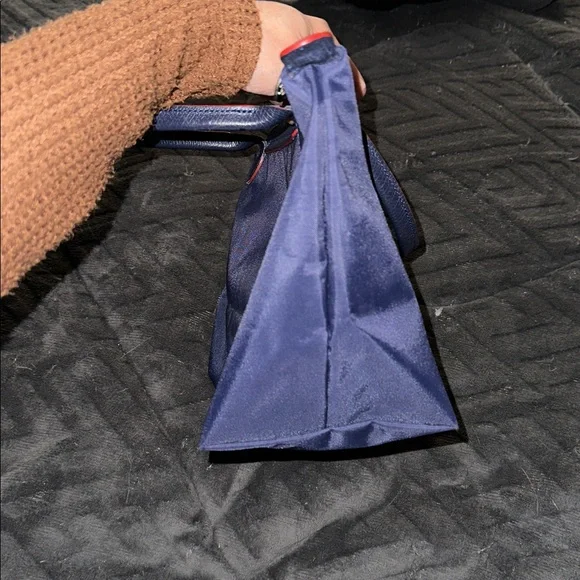 Longchamp Navy Blue zip tote with red details and silver hardware - Picture 5 of 16